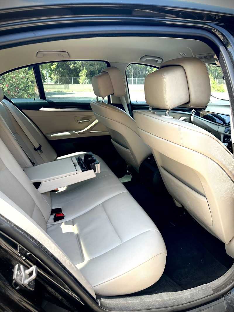 2011 BMW 5-Series 2,0L 2011 Cyprus