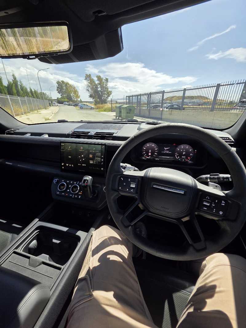2024 Land Rover Defender 5,0L 2024 Cyprus