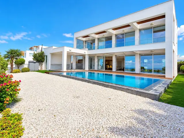 4-bedroom villa for sale, Paphos — Paphos - Kato Paphos
