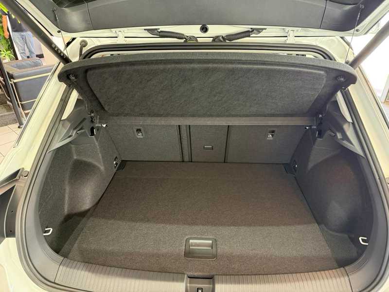 2025 Volkswagen T-Roc 1,5L 2025 Cyprus