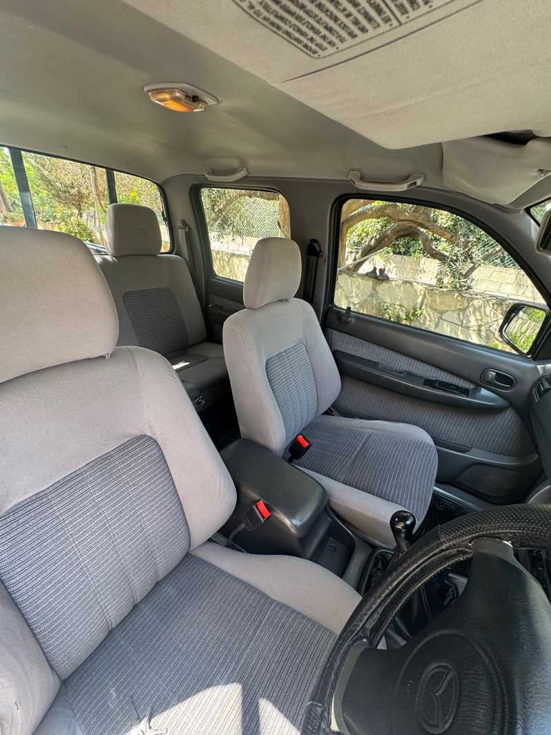 2002 Mazda B-Series 2,5L 2002 Cyprus
