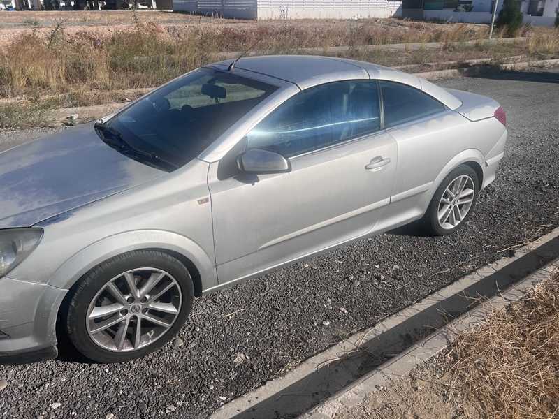 2007 Opel, Vauxhall Astra 1,6L 2007 Cyprus