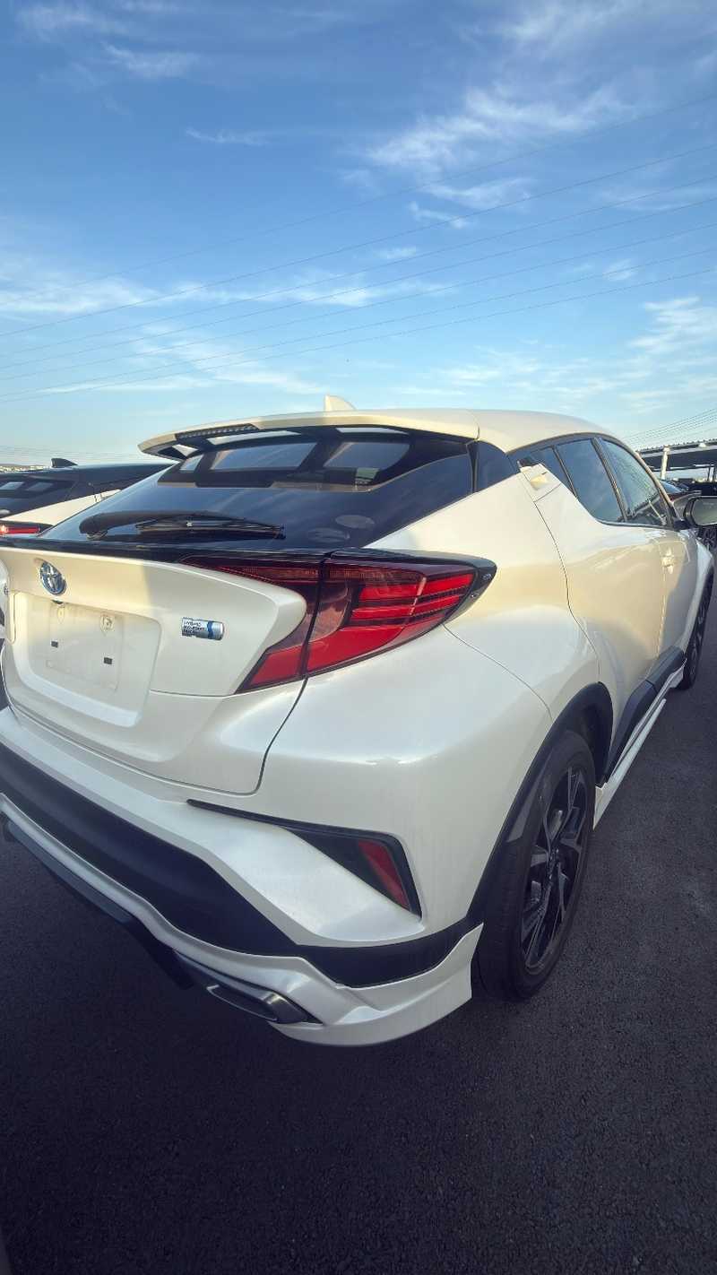 2021 Toyota C-HR 1,8L 2021 Cyprus