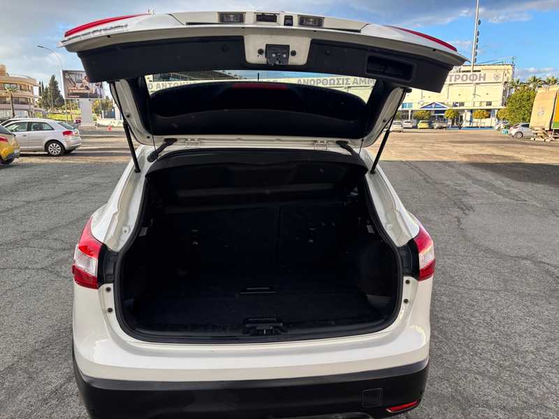 2015 Nissan Qashqai 1,6L 2015 Cyprus