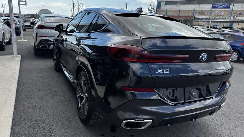 2022 BMW X6 3,0L 2022 Cyprus