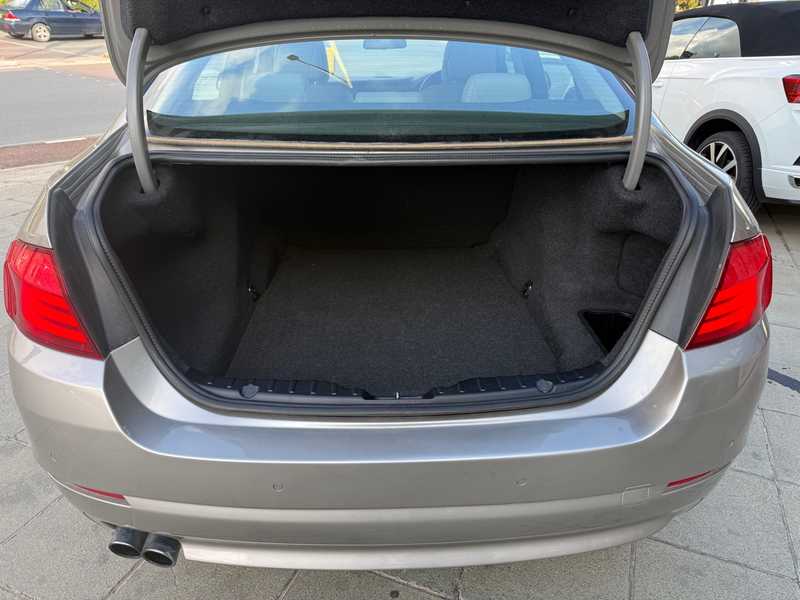 2011 BMW 5-Series 2,0L 2011 Cyprus