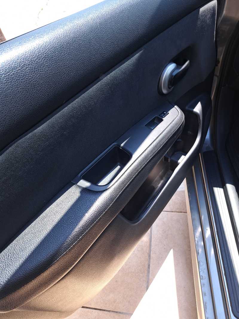 2011 Nissan Tiida 1,6L 2011 Cyprus