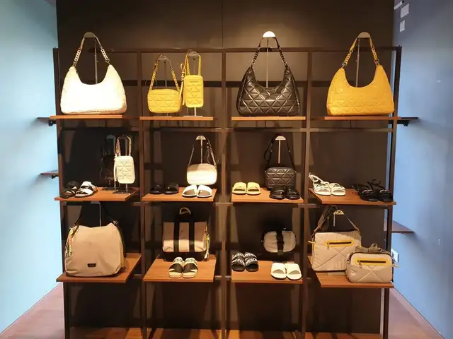 Luxury display- 12 shelves stand, Επαρχία Λευκωσίας — Στρόβολος - Άγιος Βασίλειος