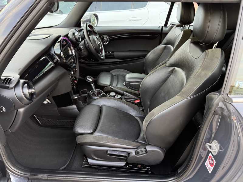 2017 Mini Convertible 2,0L 2017 Cyprus