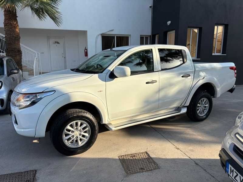 2017 Mitsubishi L200 2,4L 2017 Cyprus