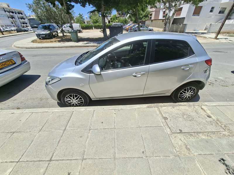 2010 Mazda Demio 5,4L 2010 Cyprus