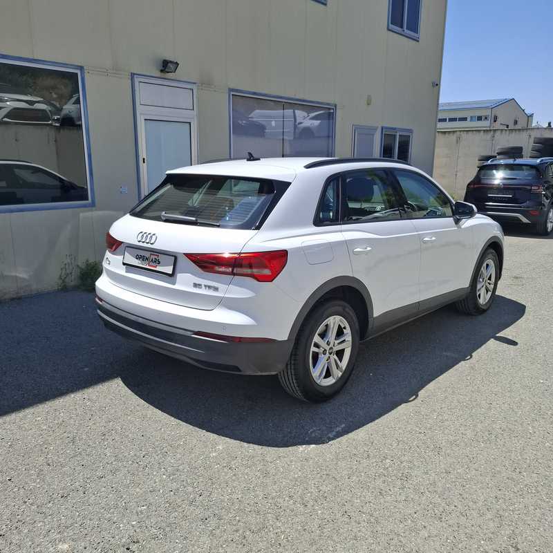 2022 Audi Q3 1,5L 2022 Cyprus