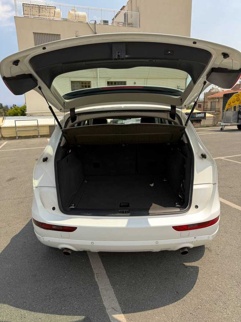 2009 Audi Q5 2,0L 2009 Cyprus