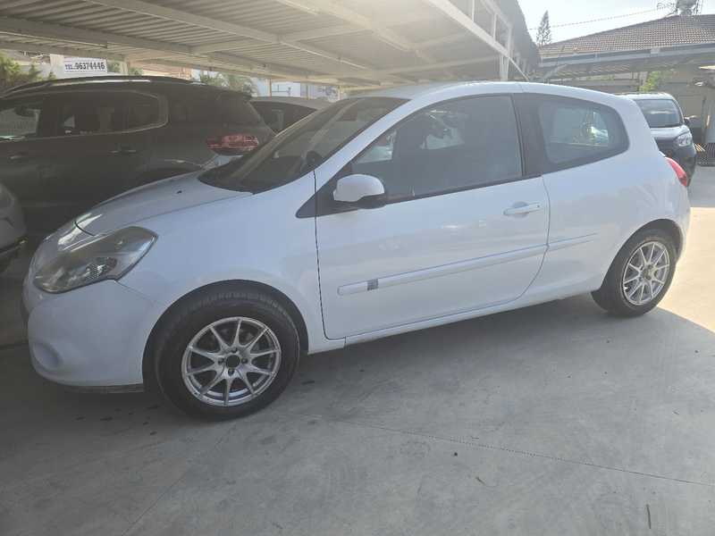 2010 Renault Clio 1,5L 2010 Cyprus