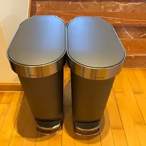 Simplehuman pedal bins, set of 2, Nicosia — Aglantzia