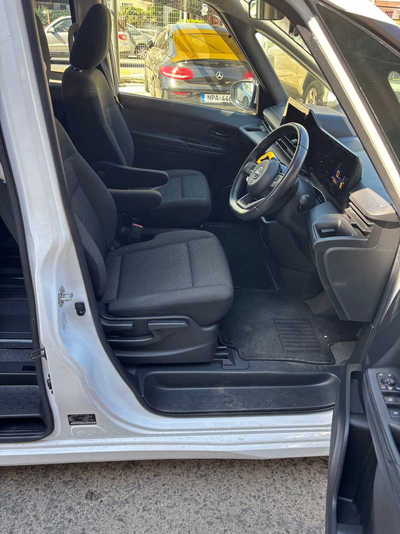 2023 Nissan Serena 2,0L 2023 Cyprus