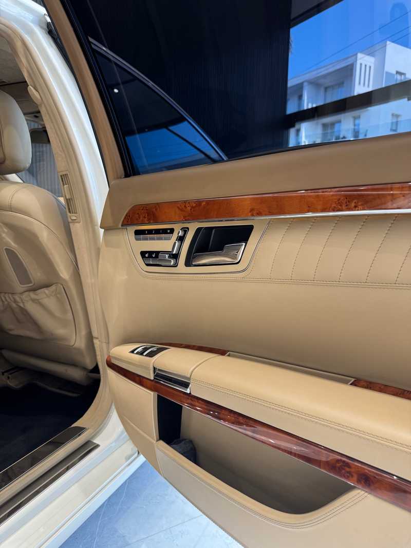 2010 Mercedes-Benz S-Class 5,5L 2010 Cyprus