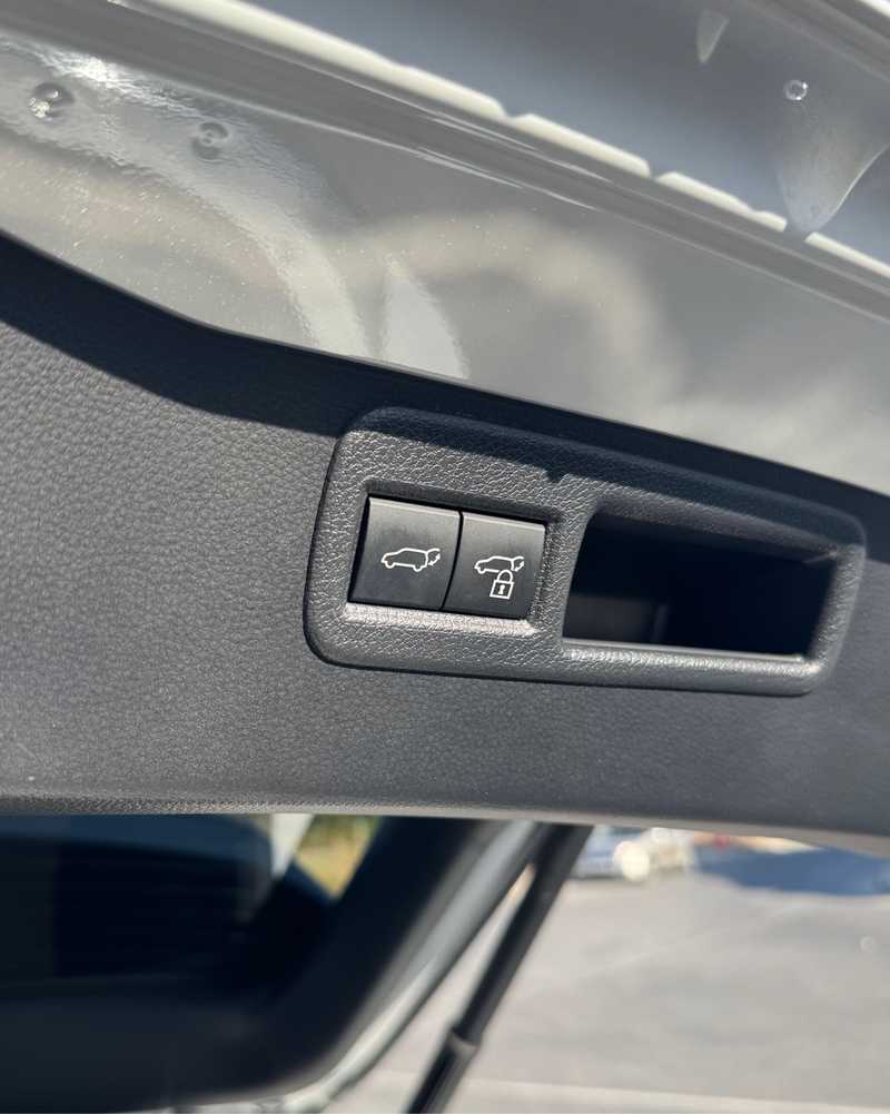2023 Toyota Harrier 2,5L 2023 Cyprus