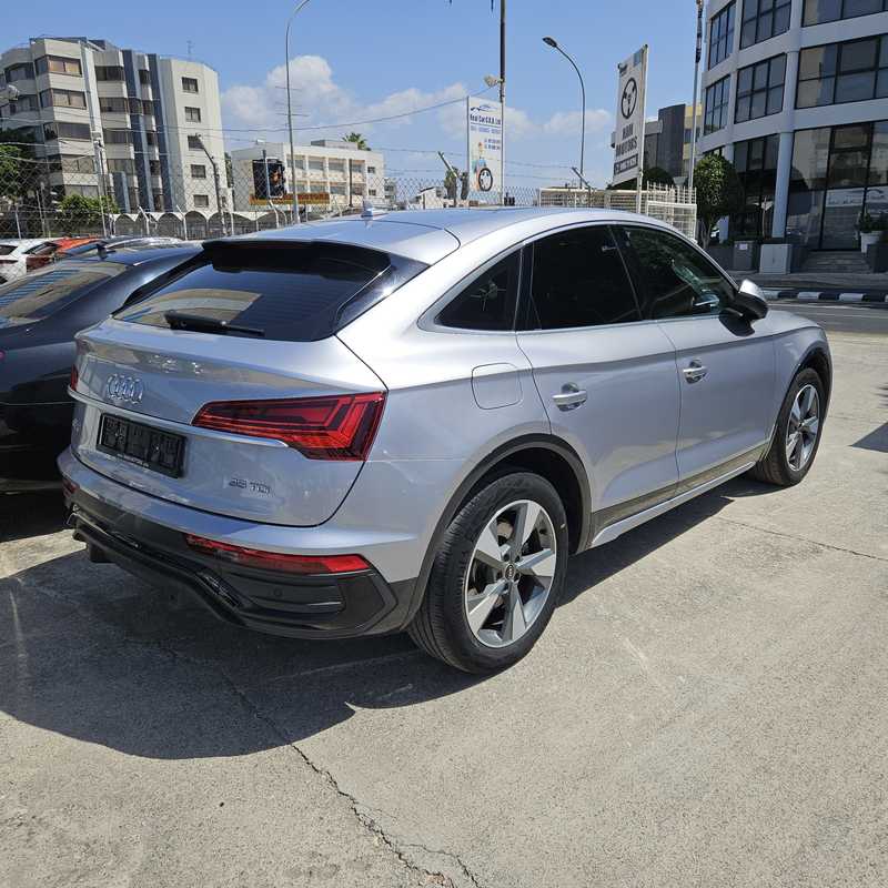2022 Audi Q5 2,0L 2022 Cyprus