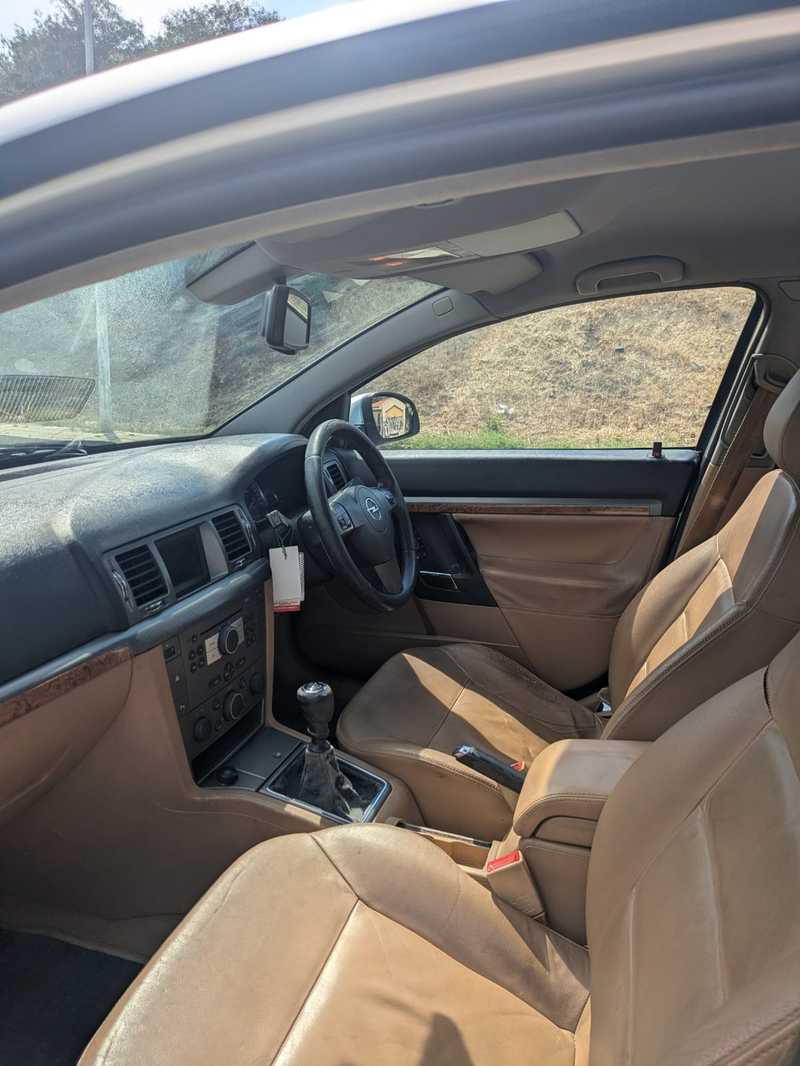 2005 Opel, Vauxhall Vectra 1,6L 2005 Cyprus