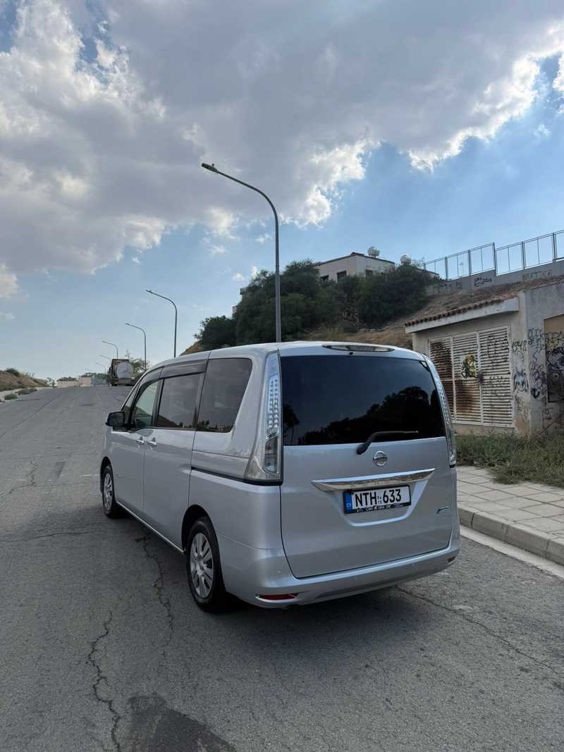 2015 Nissan Serena e-POWER 2,0L 2015 Cyprus