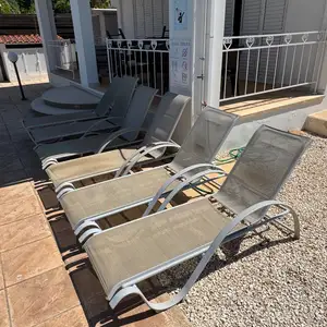 X6 aluminium sun beds available x4 beige / x2 silver, Επαρχία Πάφου — Πέγεια