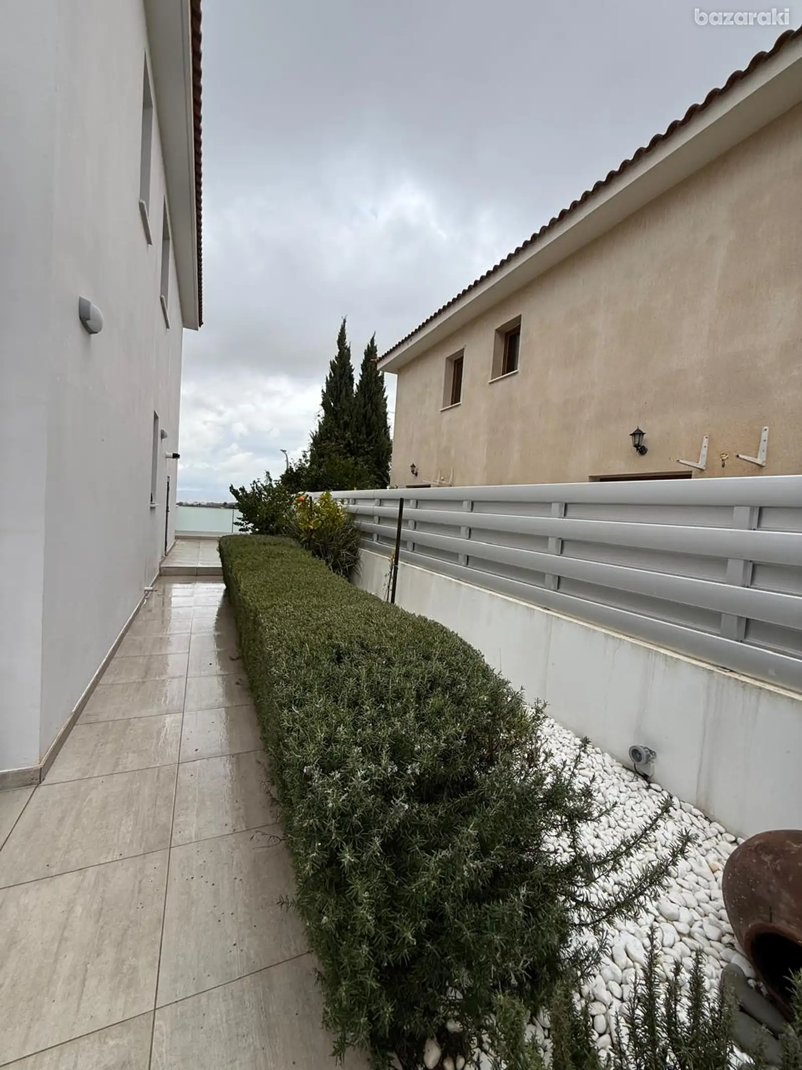 House, 4 bedrooms — 4