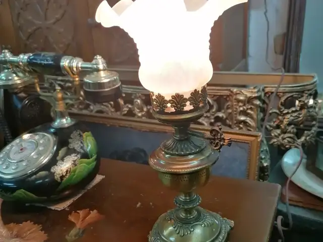Antique Barroque Lamp in outstanding condition, Nicosia — Agioi Omologites