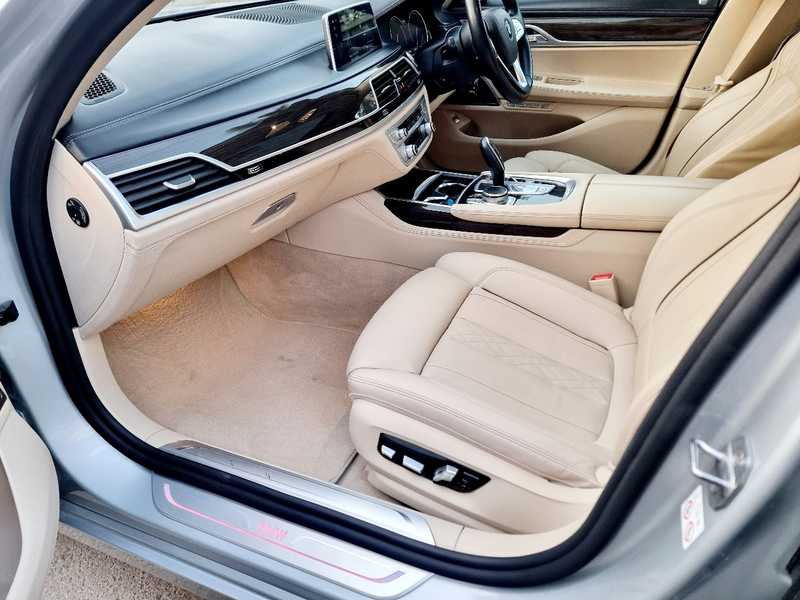 2018 BMW 7-Series 4,0L 2018 Cyprus