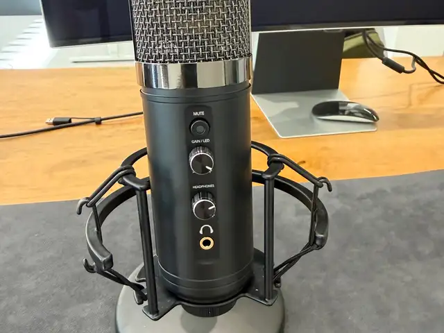 Trust gxt 232 mantis usb streaming microphone, Limassol — Limassol - Zakaki