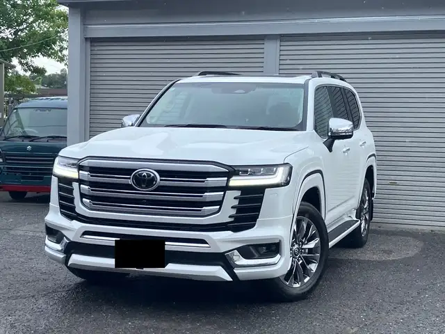 Toyota Land Cruiser 300