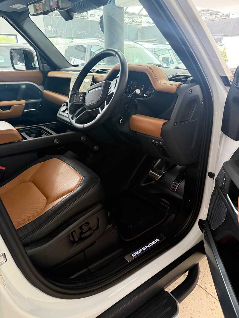 2025 Land Rover Defender 3,0L 2025 Cyprus