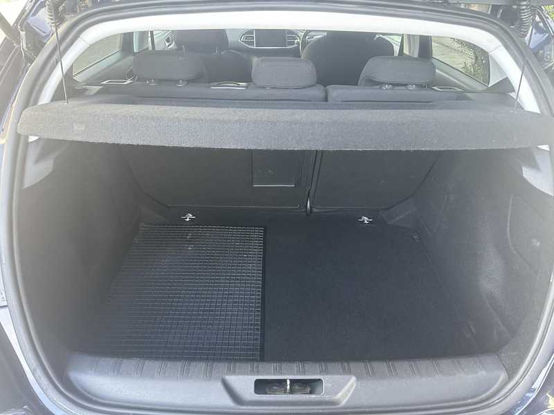 2016 Peugeot 308 1,2L 2016 Cyprus