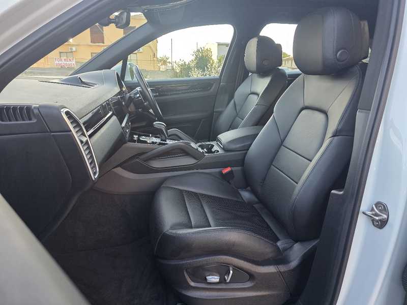 2022 Porsche Cayenne 3,0L 2022 Cyprus
