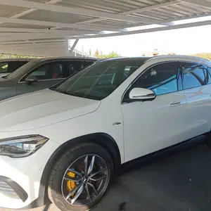 Mercedes-Benz GLA 35