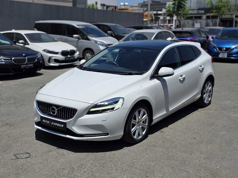 Volvo V40 1,5L 2020