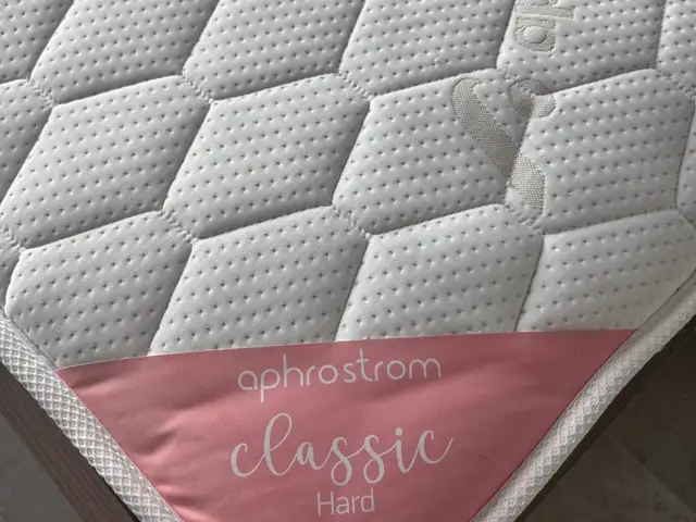 Single bed 110x200 with its mattress - aphrostrom classic hard, Limassol — Agios Athanasios