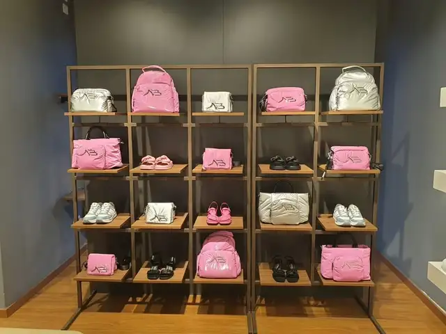 Luxury display shelves - 12 shevles stand, Nicosia — Strovolos - Agios Vasileios