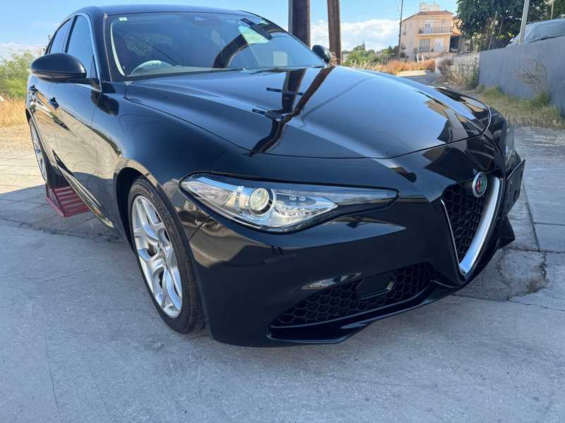 Alfa Romeo Giulia 2,0L 2021
