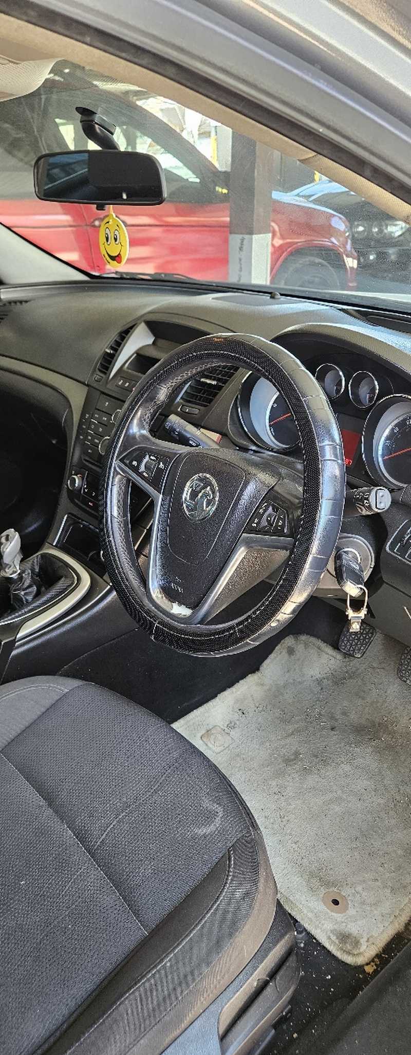 2011 Opel, Vauxhall Insignia 2,0L 2011 Cyprus