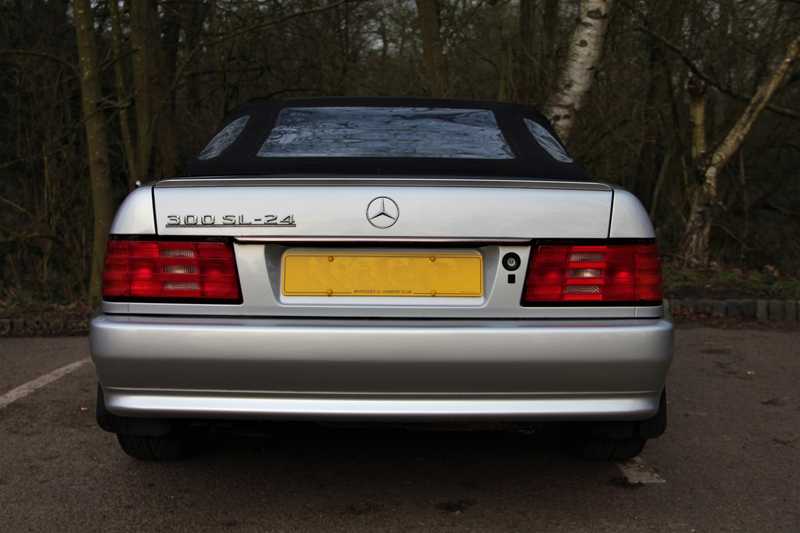 1992 Mercedes-Benz SL-Class 3,0L 1992 Cyprus