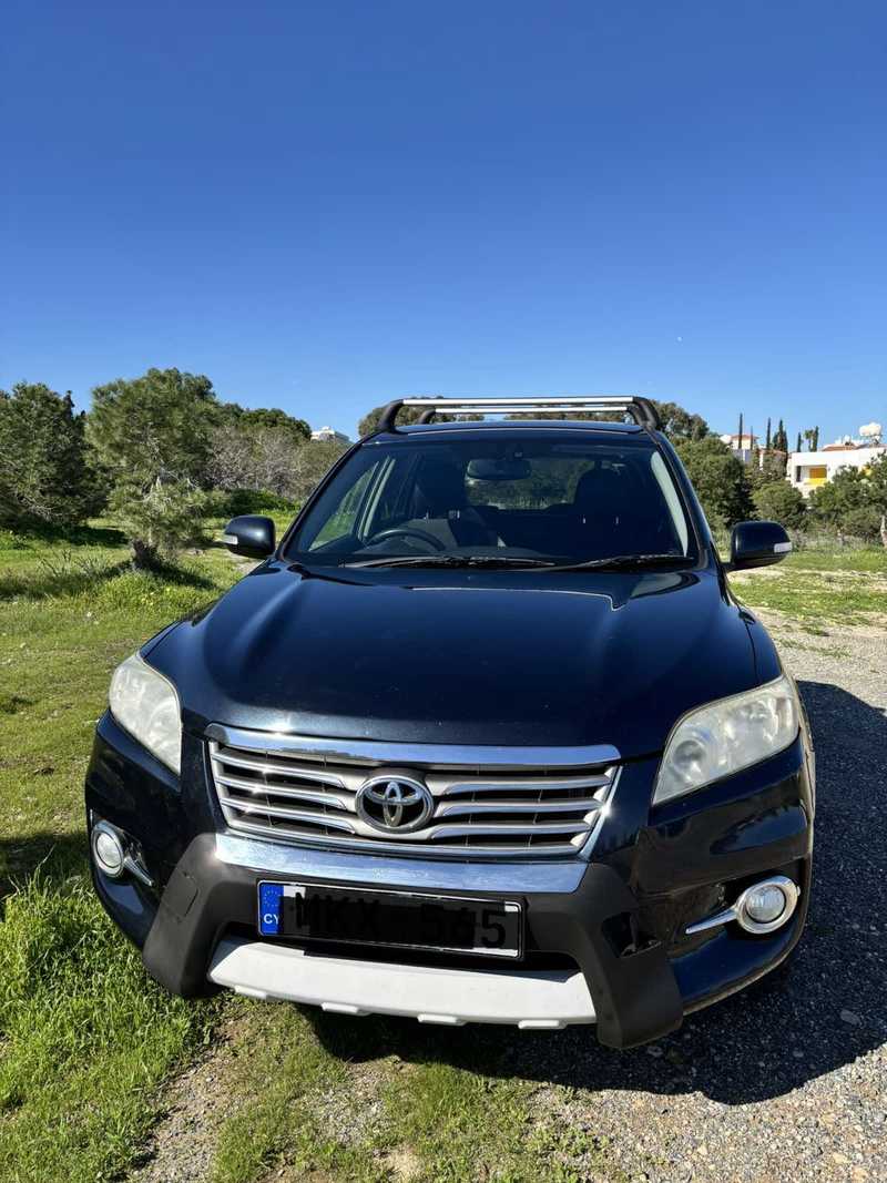 Toyota RAV4 2,2L 2011