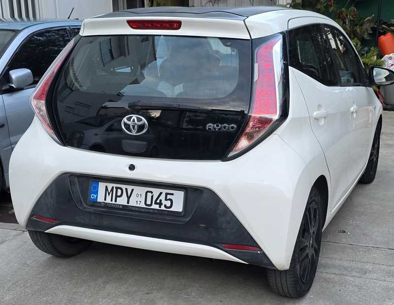 2017 Toyota Aqua 1,0L 2017 Cyprus