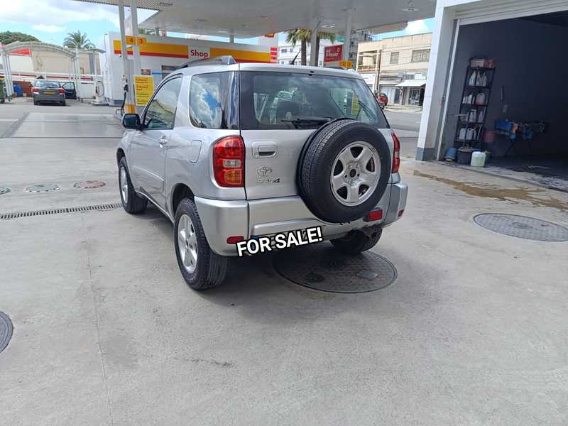 2004 Toyota RAV4 2,0L 2004 Cyprus