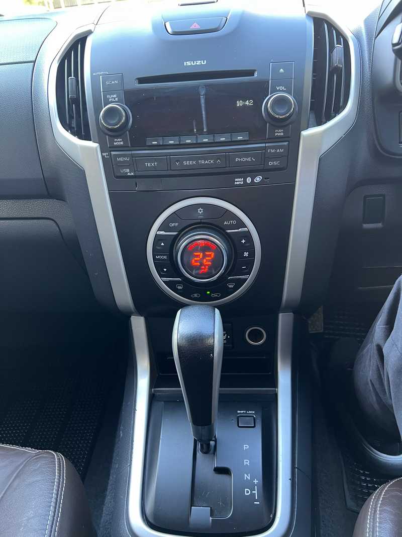 2013 Isuzu D-MAX 2,5L 2013 Cyprus