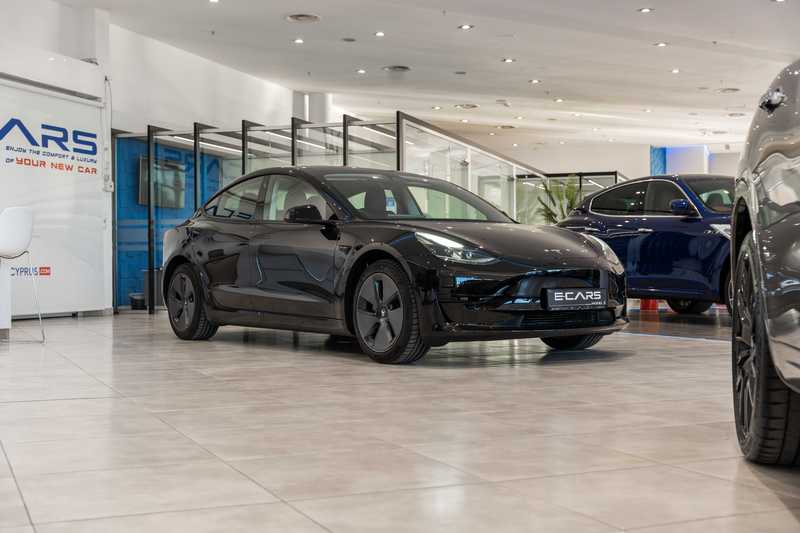 Tesla Model 3 Electric 2022