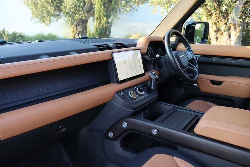 2023 Land Rover Defender 3,0L 2023 Cyprus
