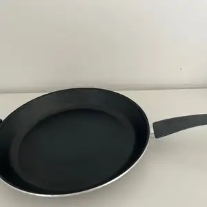 Ikea frying pan 32cm, Nicosia — Egkomi