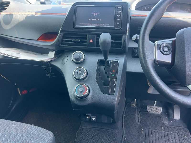 2022 Toyota Sienta 1,5L 2022 Cyprus