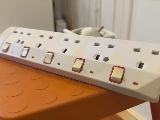 5-way extension lead with individual switches, Επαρχία Λευκωσίας — Λευκωσία - Φανερωμένη
